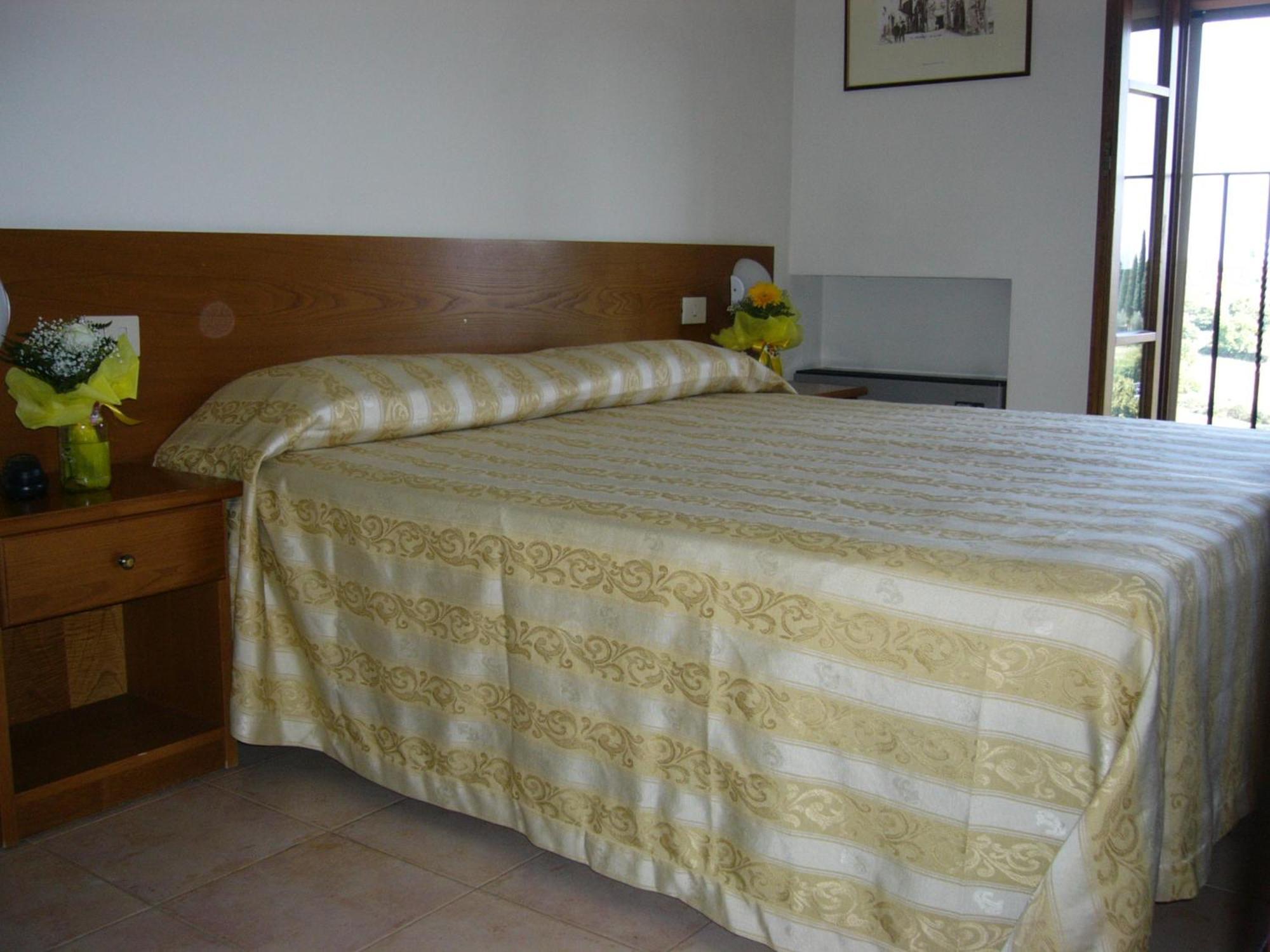 Albergo La Foresteria Bettolle Extérieur photo
