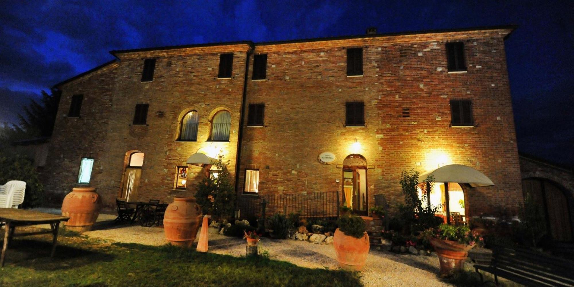 Albergo La Foresteria Bettolle Extérieur photo