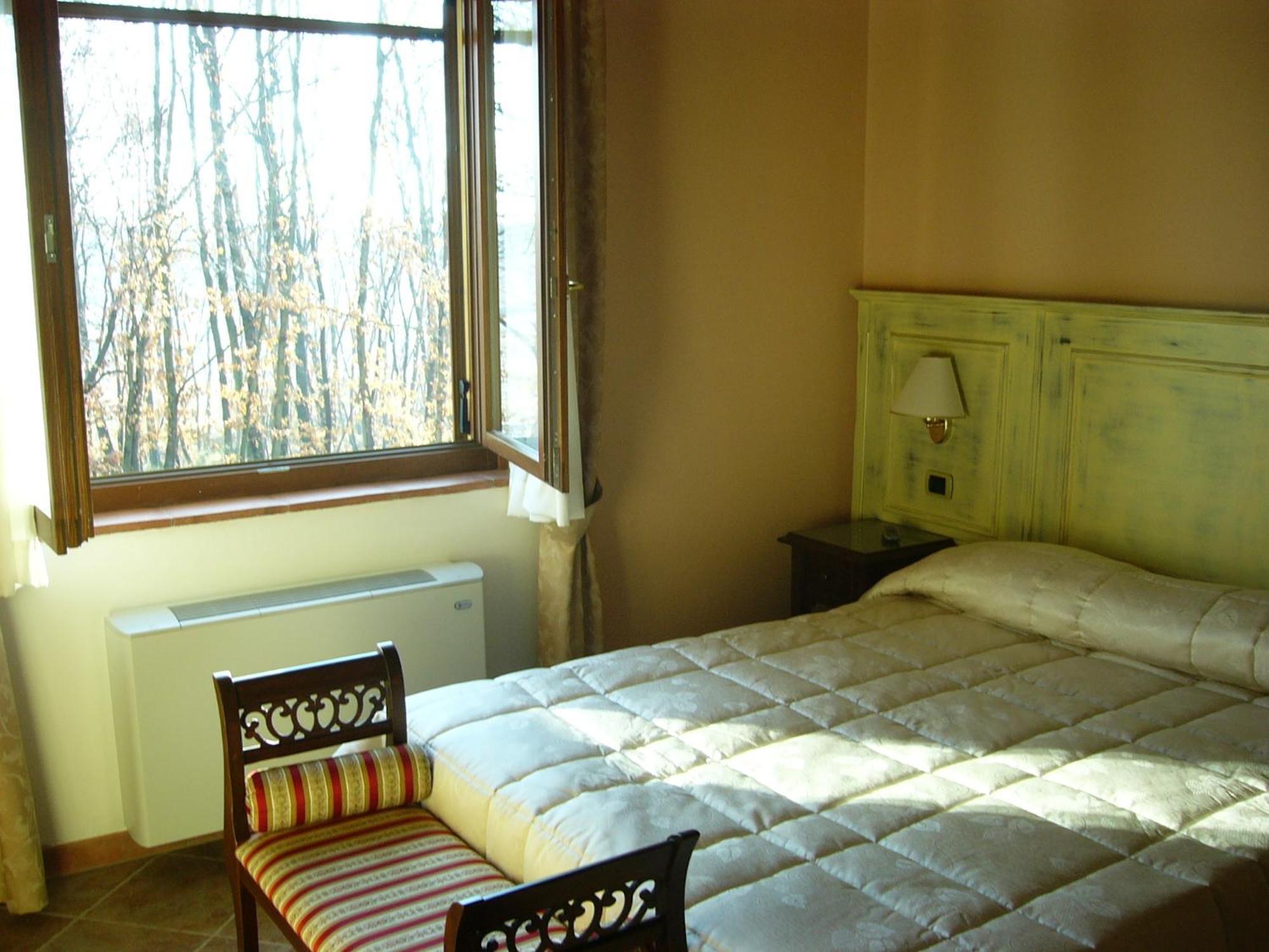Albergo La Foresteria Bettolle Extérieur photo