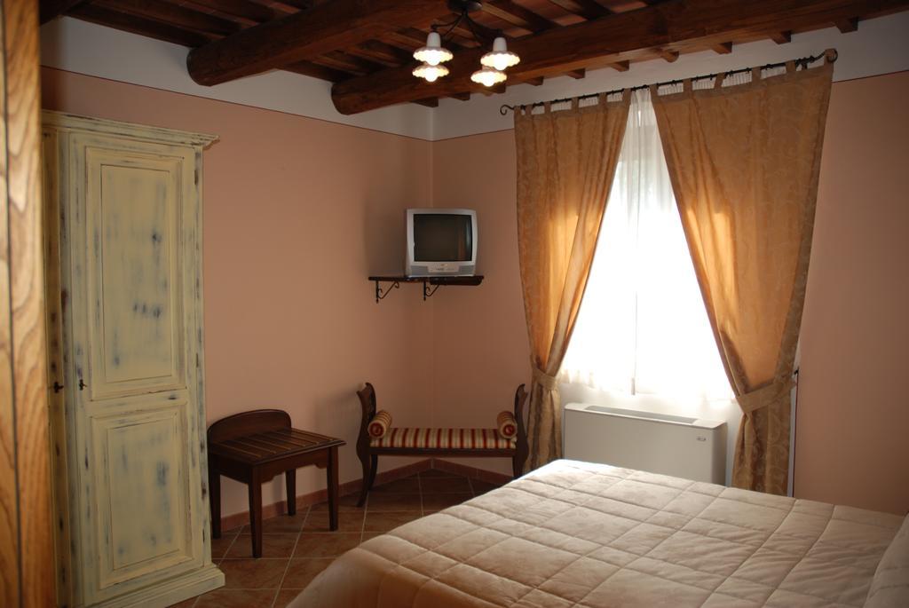 Albergo La Foresteria Bettolle Extérieur photo