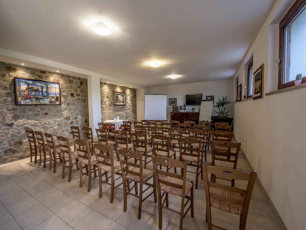 Albergo La Foresteria Bettolle Extérieur photo